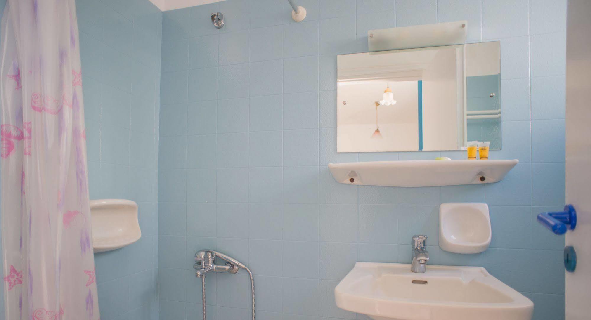 Ostria Hotel & Apartments Gavrio Ngoại thất bức ảnh